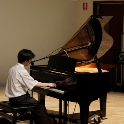 Picture of Jason Ho playing piano, 2011